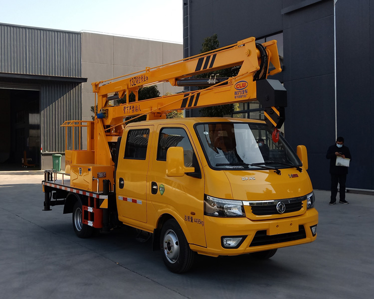 東風途逸13.5米高空作業(yè)車
