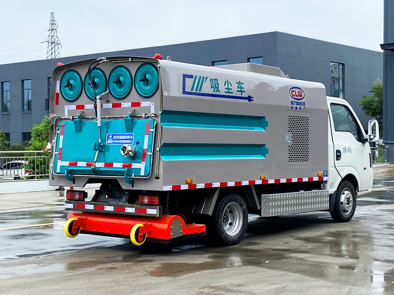 東風(fēng)華神CL5040TXCBEV型純電動(dòng)吸塵車(chē)